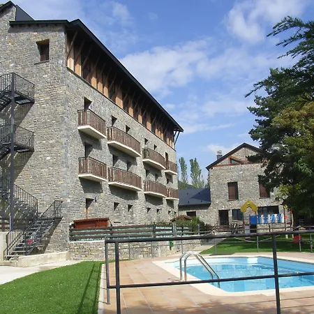 Roca Nevada Aparthotel Villanúa