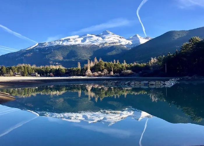 Roca Nevada Aparthotel Villanúa